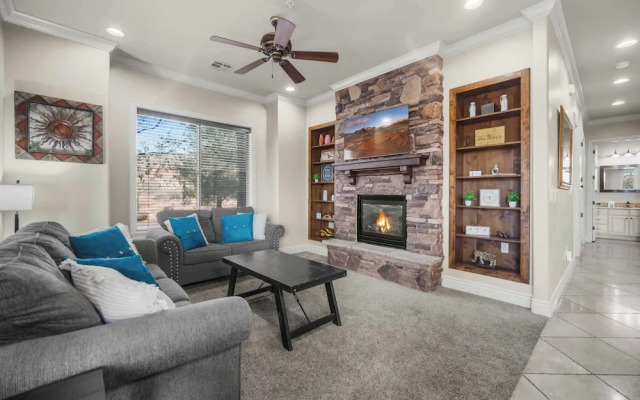 Owens Landing Amazing Views!