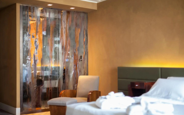 Liassidi Wellness Suites