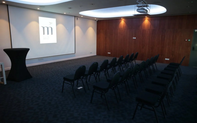M Suite Hotel