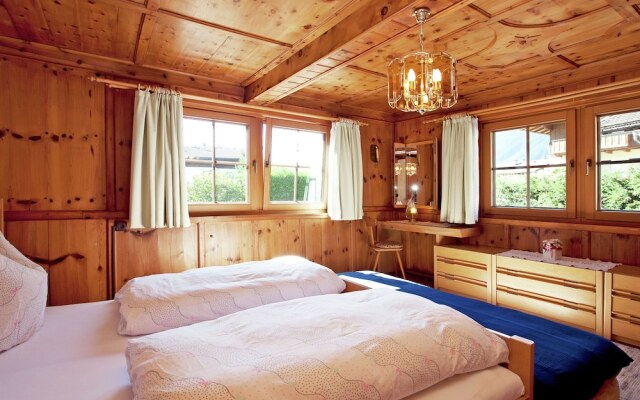 Pretty Holiday Home in Uderns near Ski Area