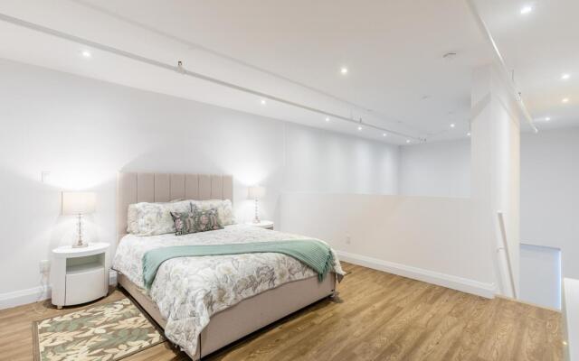 2BR 2 STOREY LOFT. Free Parking.Gym