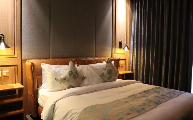 CHECK inn Phnom Penh BKK 1