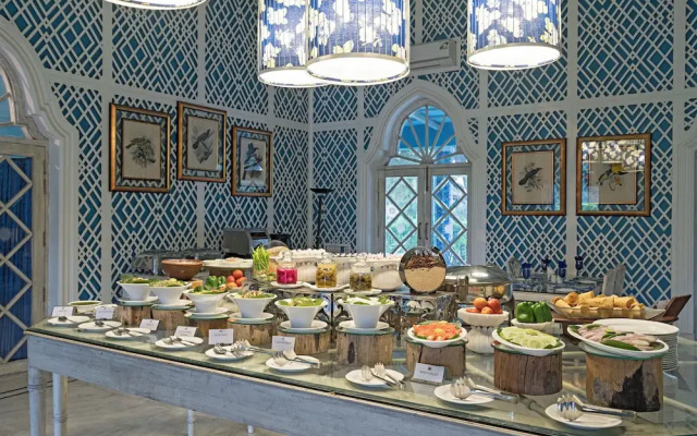 Raj Niwas Palace