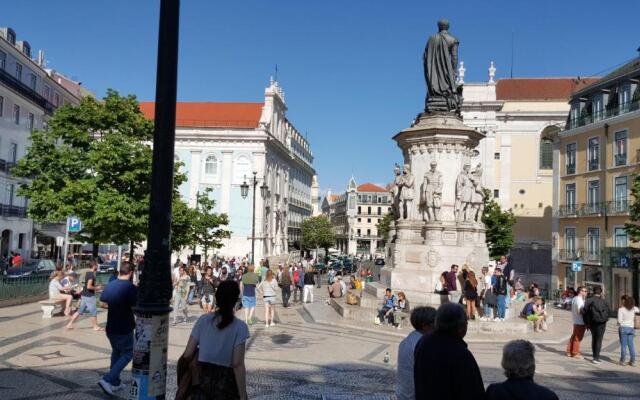 Lisbon Apartment Bairro Alto - Bica 1