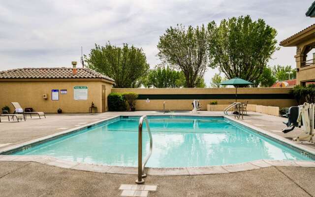 Quality Inn & Suites Lathrop - South Stockton