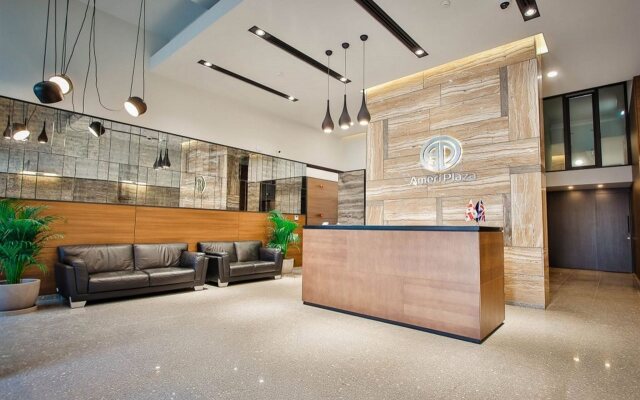 Амери Плаза