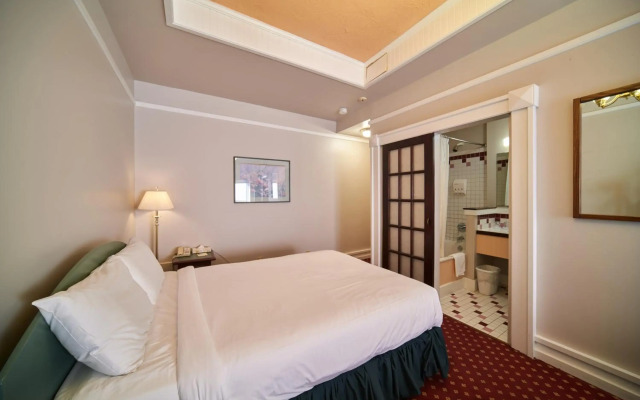 Bedford Regency Hotel