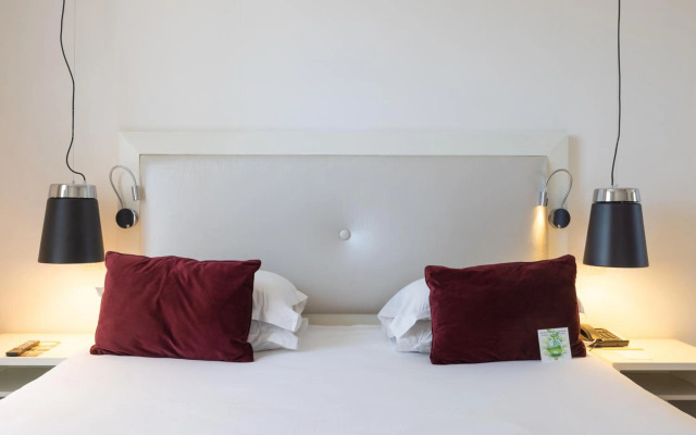Hotel Renoir