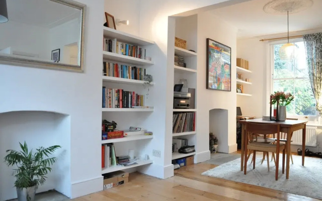Modern 2 Bedroom North London Apartment