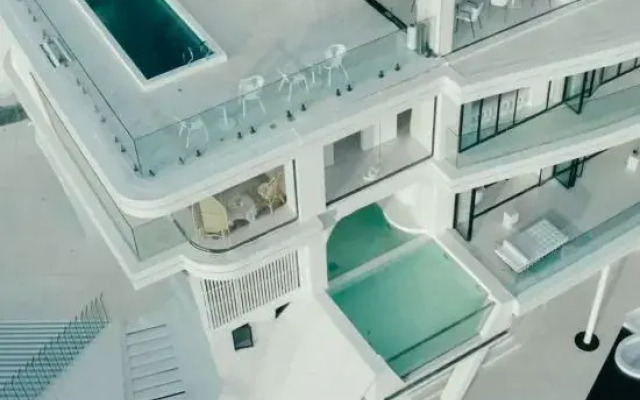 Mermaid Seascape Resort Hotel (Dali Erhai)