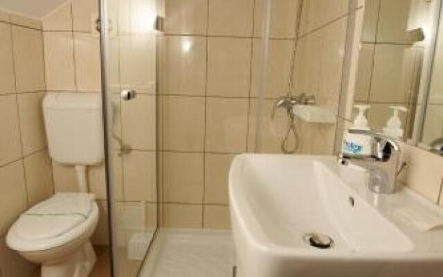 Vila Pretty Woman — Caters To Women (отель для женщин)