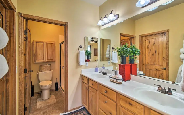 Fireside Comfort & Family Fun: Wooded Show Low Gem