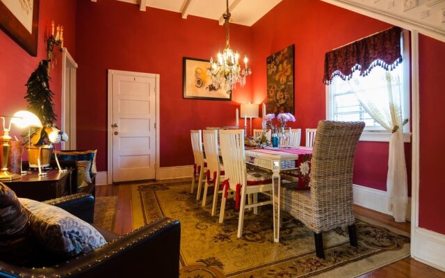 Madame Isabelle's House In New Orleans - Hostel
