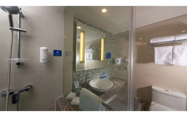 Отель Holiday Inn Express Hefei Huaihe Road