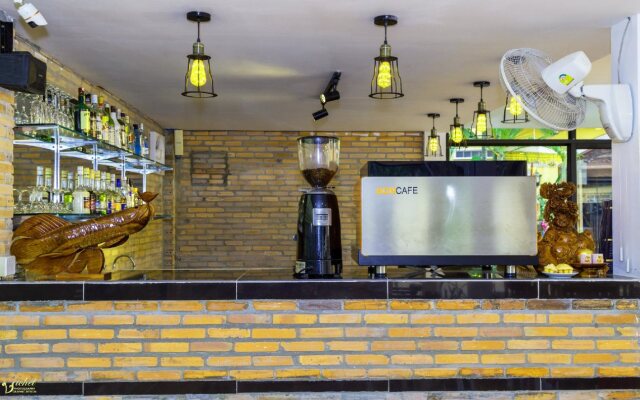 Blossoming Romduol Boutique - Hostel