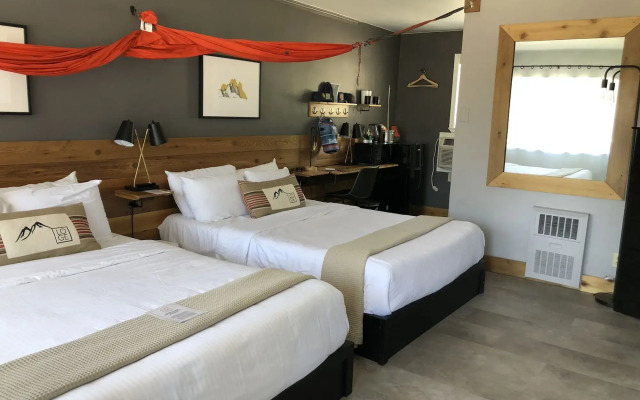 Summit View Inn