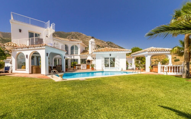 Solaga - Villa Media Luna