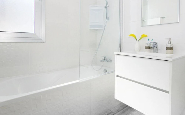 Caren Paralimni in Paralimni