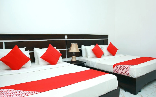 OYO 468 White House Holiday Resort