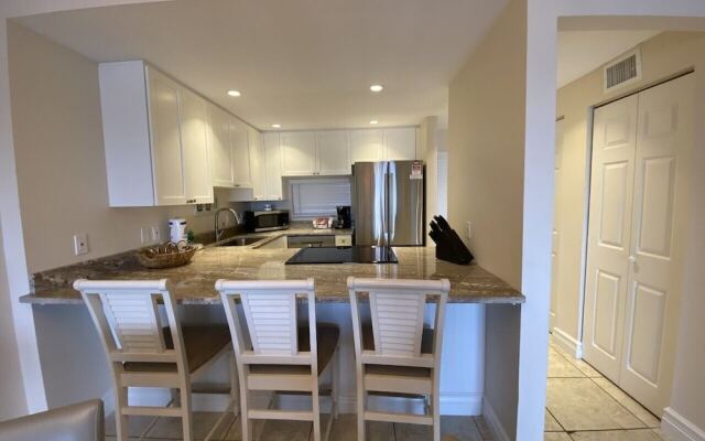 Bay Oaks by Beachside Management