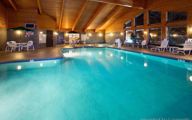 Cobblestone Hotel & Suites – Wisconsin Rapids