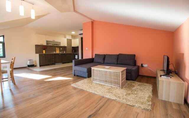 FM Premium 2-BDR Apartment - Spacious Loft