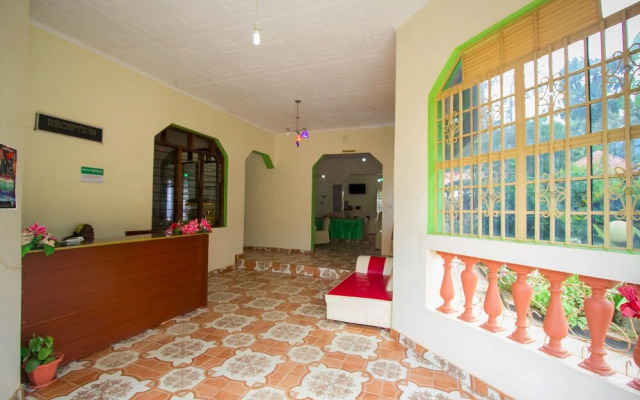Intercounty Gardens Hotel