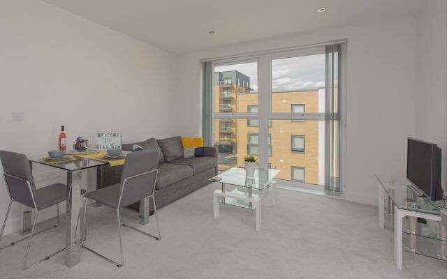 Rooftop Terrace Apartment - Reading