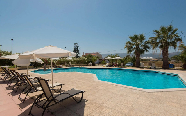 Leonidas Hotel and Studios