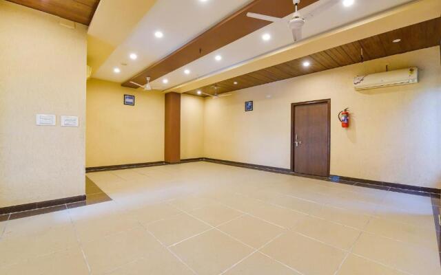 OYO Townhouse 802 Hotel Lotus