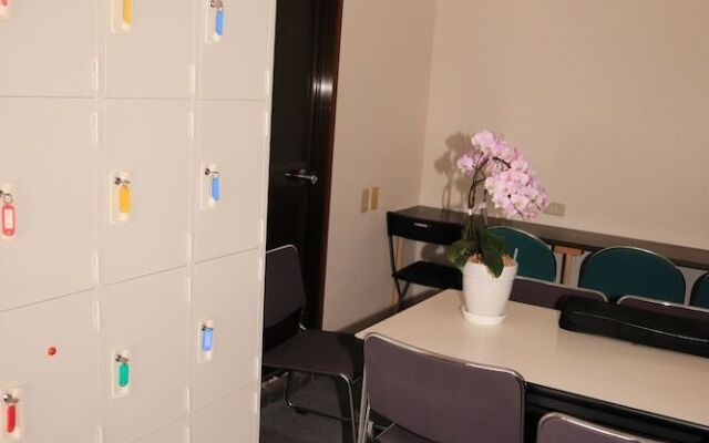 Guest House Fun Osaka - Hostel