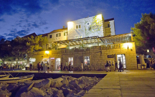 Hotel Kaštil
