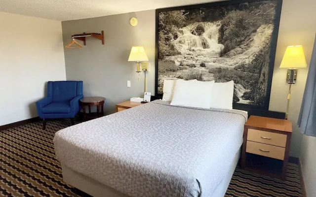 Travelodge by Wyndham Yankton