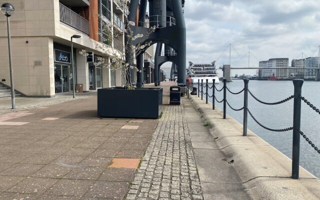 Cosy 3 bed Penthouse in Royal Docks London