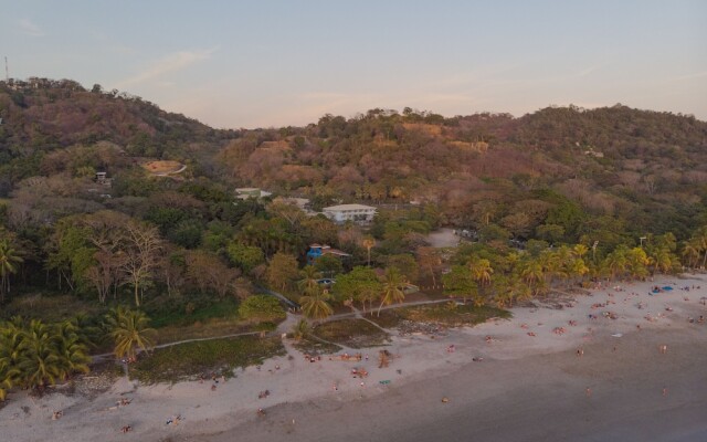 Tramonto ROJO Santa Teresa Guest House