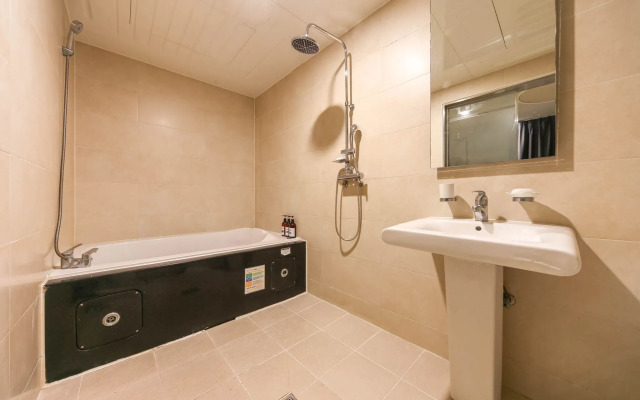 Changwon Myeongseodong Hotel Laon