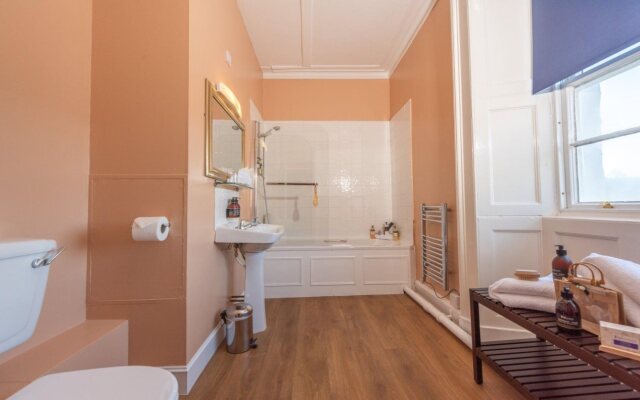 Atholl Arms Hotel