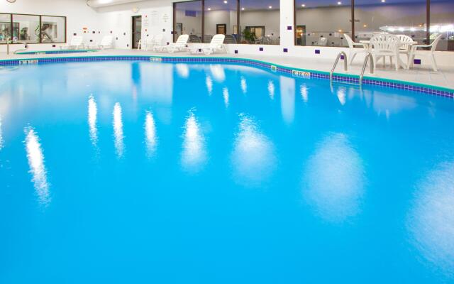 Holiday Inn Express Hotel & Suites ELKINS by IHG