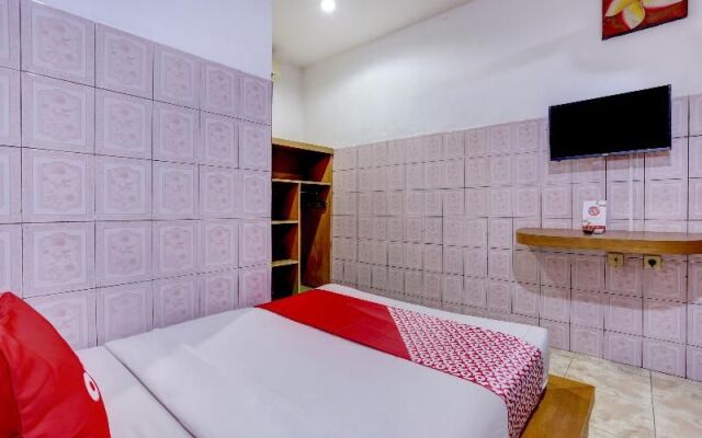 OYO 90201 Hotel Bina Artha