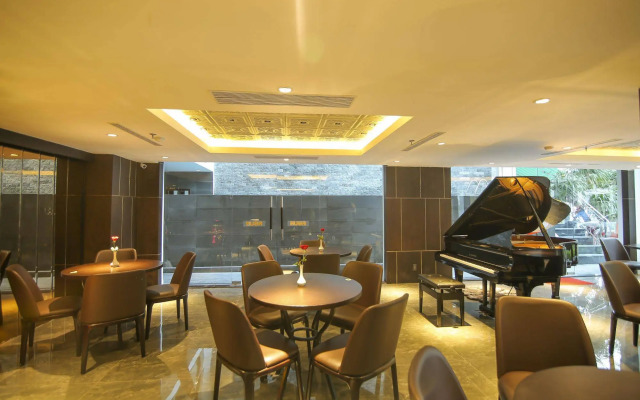 Palazzo Luxury Hotel