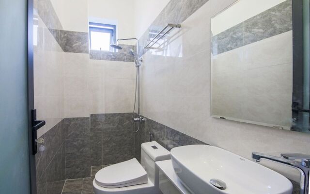 Oyo 671 Ez'S House Hotel