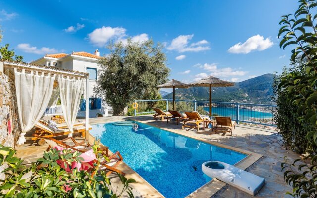 Villa Avaton With Magnificent sea View and Skopelos Town
