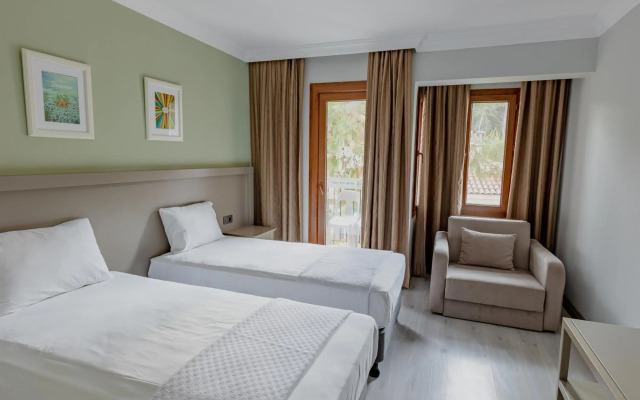 Hotel Pine Valley