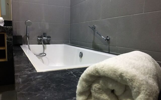 KL Short Stay @ Fraser Residence