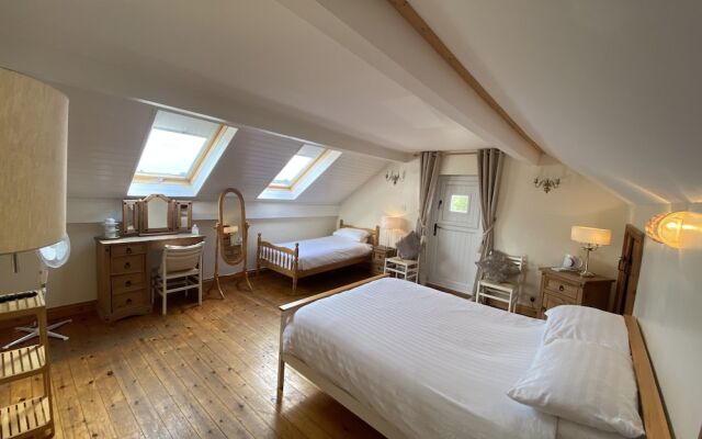 Quaint 4 Bed Barn Conversion Barnhouse Starshinezz