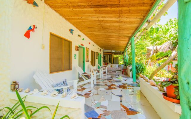 Eco Hotel Casa Lola - Hostel