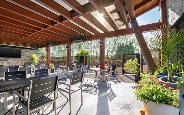Best Western Plus Barclay Hotel
