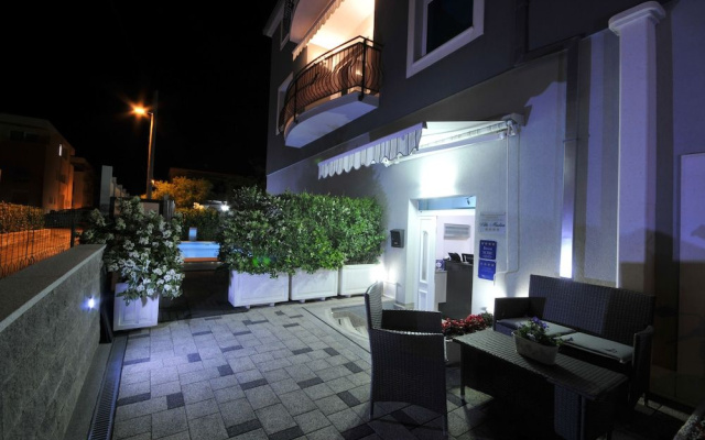 Apartments & Rooms Villa Maslina