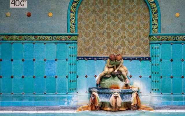 Harmonia Palace