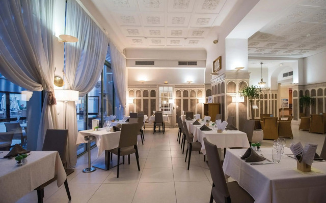 Hôtel Vacances Bleues Royal Westminster